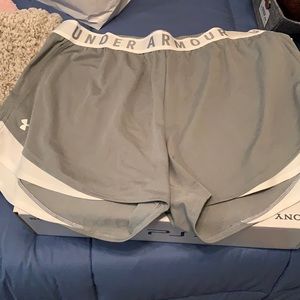 Under Armour running short